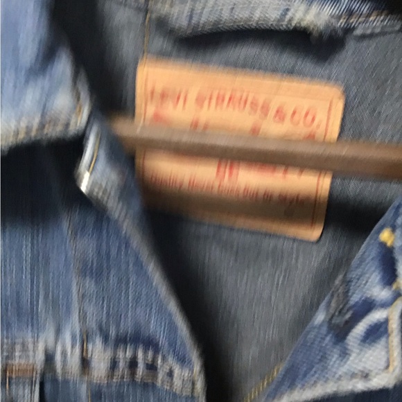 Ladies Levi’s Blue Denim Jacket Sz M - Picture 3 of 3
